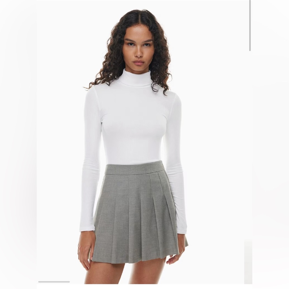 Aritzia Sunday Best Lavender Long Sleeve Cropped Freshman Turtleneck